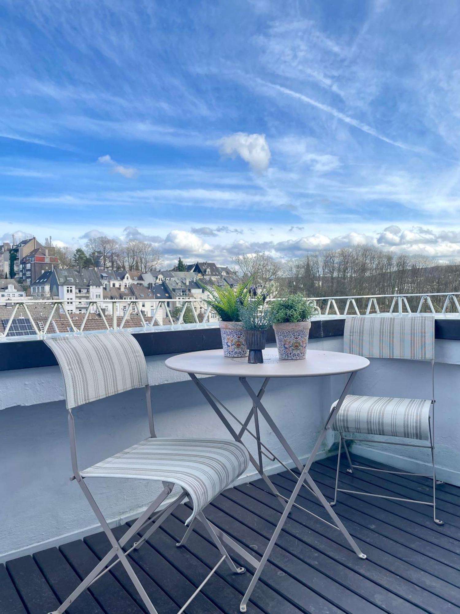 Helle Altbauwohnung Mit Balkon Im Briller Viertel Wuppertal Esterno foto