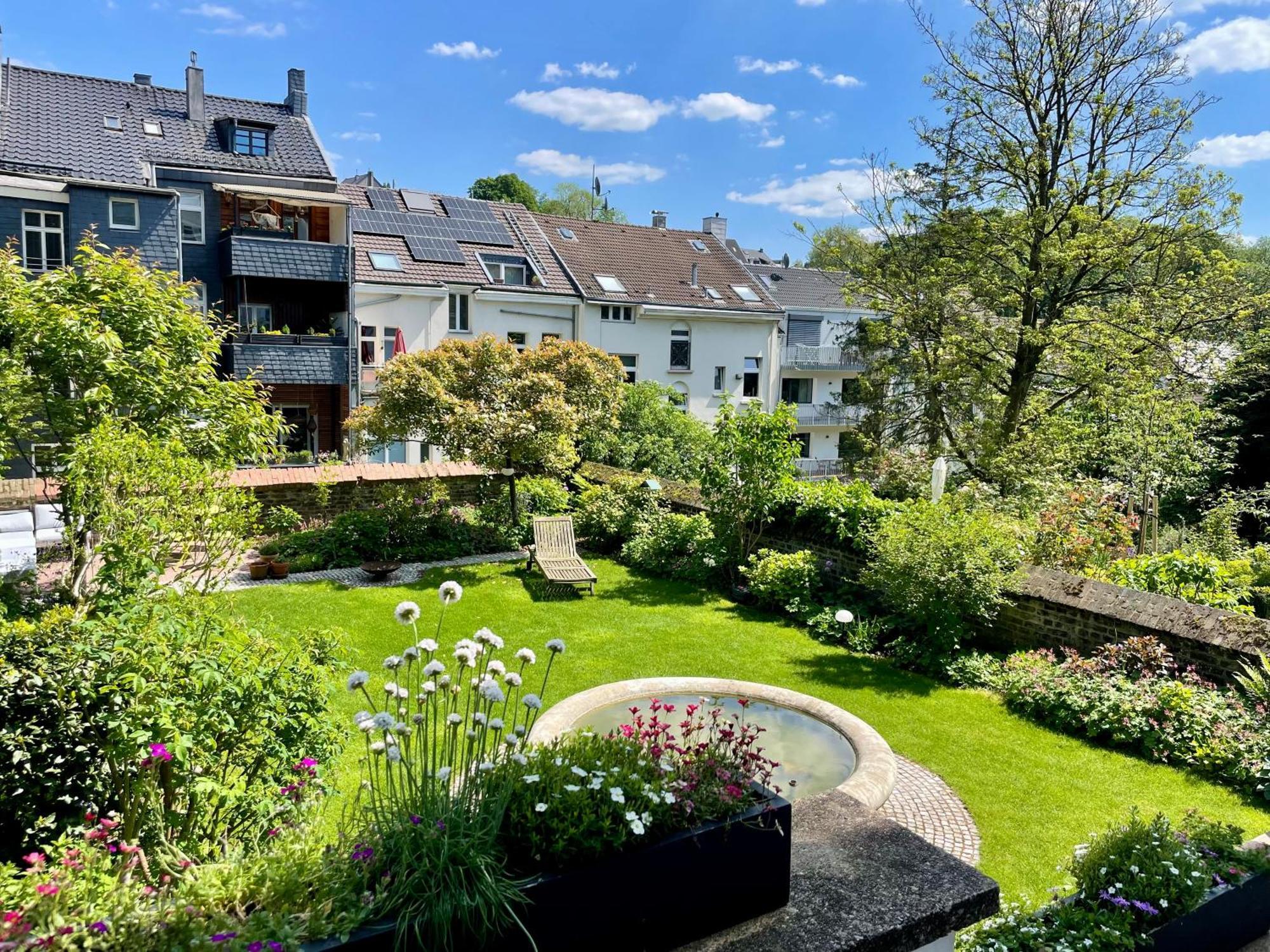 Helle Altbauwohnung Mit Balkon Im Briller Viertel Wuppertal Esterno foto